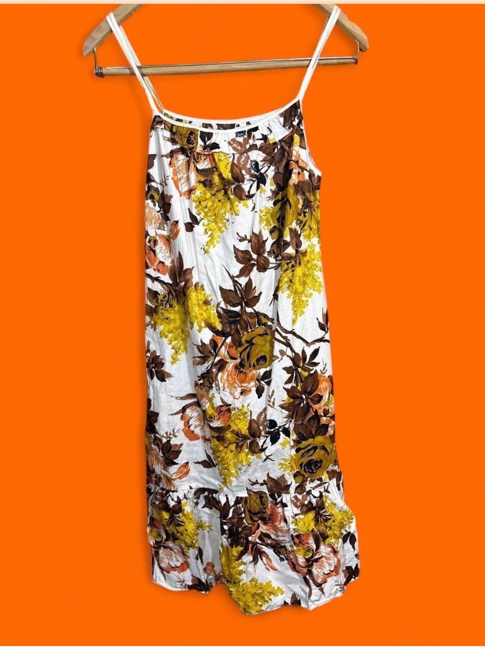 Authentic vintage beautiful earthy toned floral groovy dress w/ ruffle detail